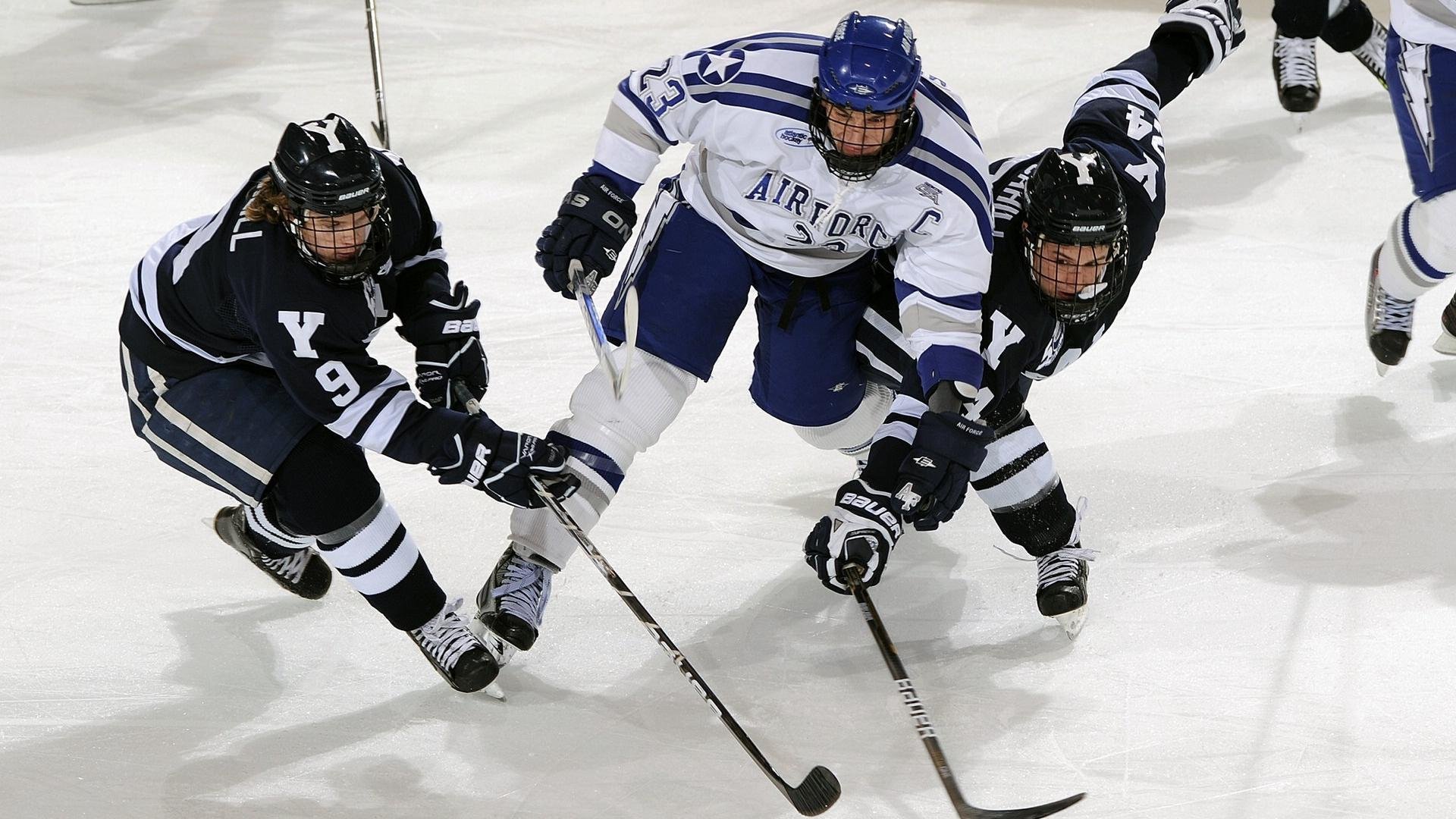 《FIFA》“足球梦想”盛典，虚拟足球引领新纪元！